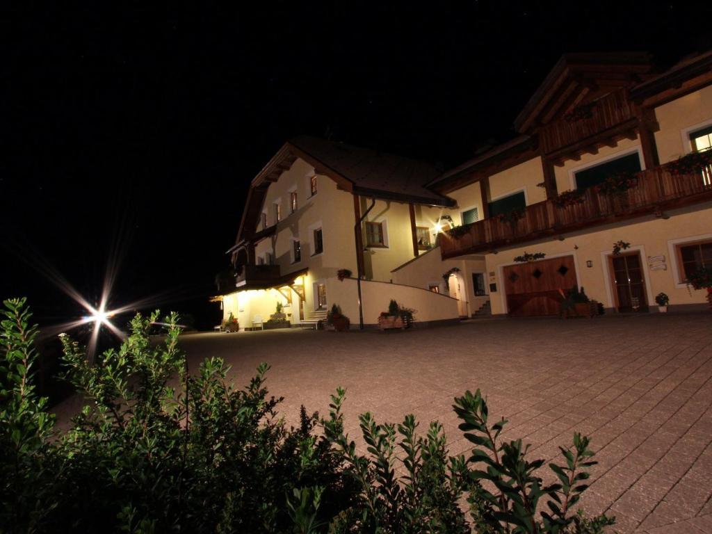 Taela Apartments San Cassiano  Exterior photo