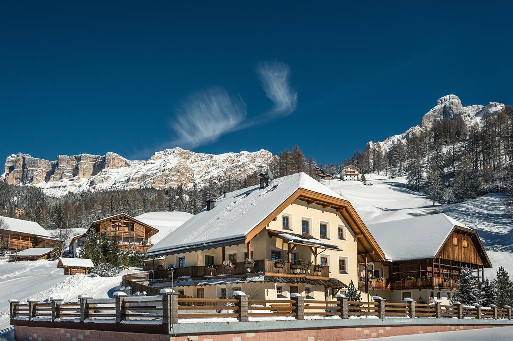 Taela Apartments San Cassiano  Exterior photo